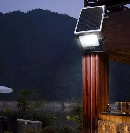 Foco LED 300W con Placa Solar
